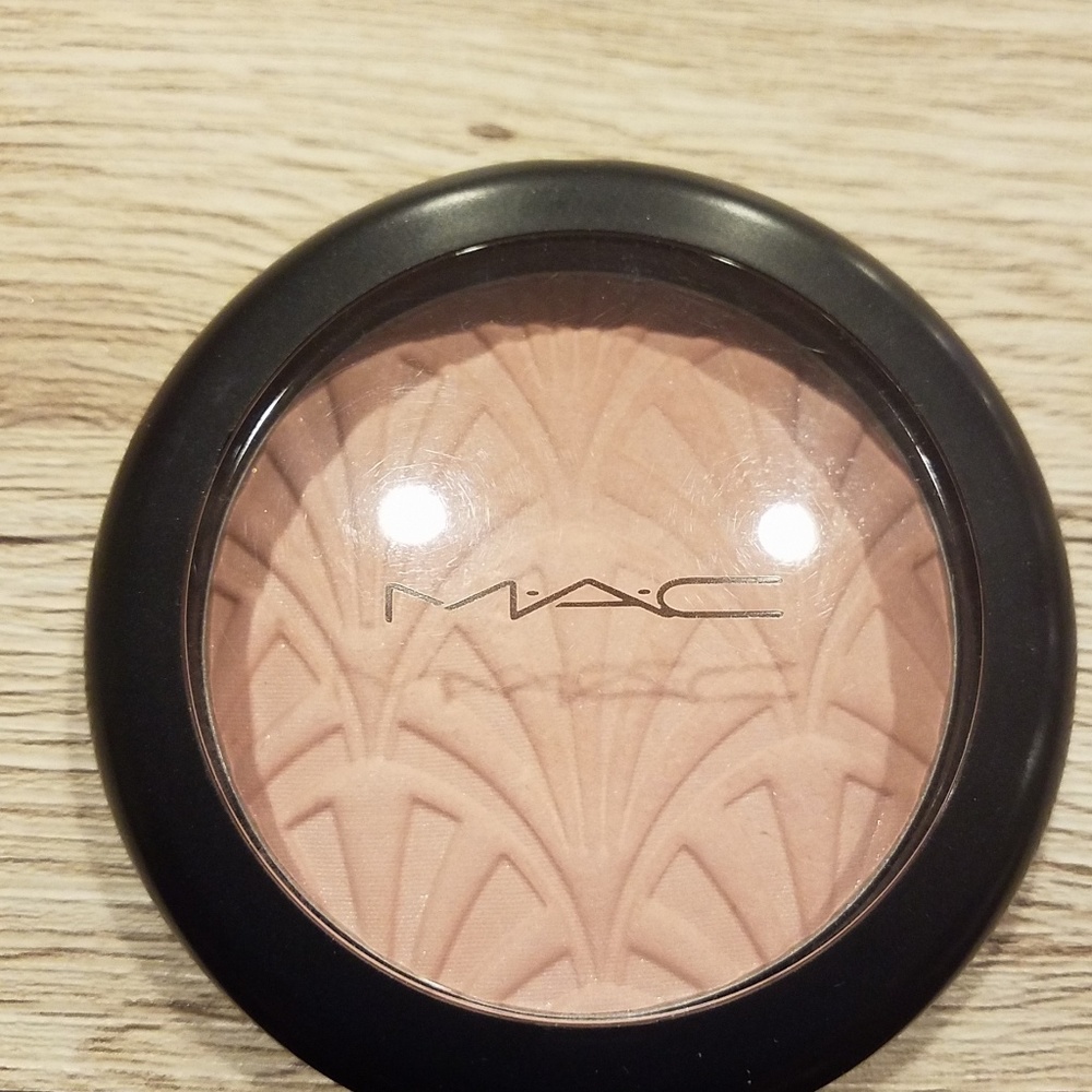 M.A.C COSMETICS HIGHTLIGHT POWDER - Picture 1 of 3